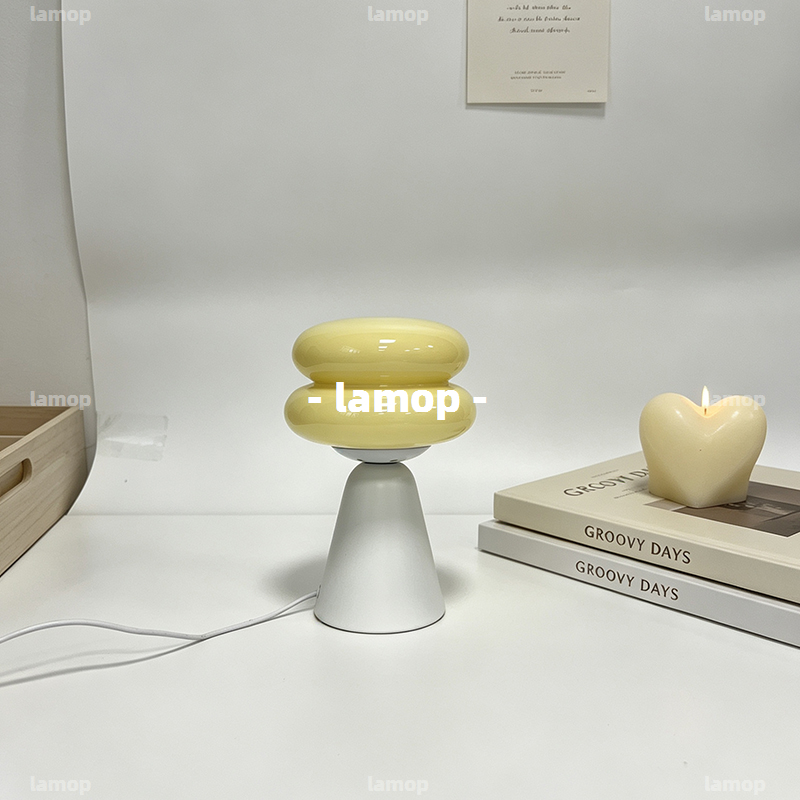Francuska lampa stołowa w krem – Night Cream recenzja i cena